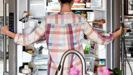 Mirosuri neplăcute în frigider? Scapă de ele cu acest truc genial