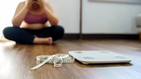 Cinci semne că nu dieta este problema când nu reușești să slăbești. Afecțiunea care poate încetini metabolismul