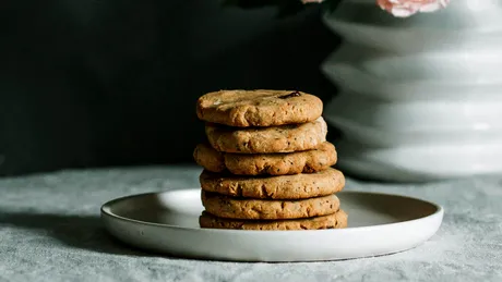 Fursecuri cu unt de arahide, din 3 ingrediente