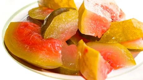 Cum să faci pepene murat pentru iarnă. Rețeta tradițională pe care e musai să o încerci