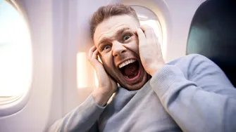 Trucuri simple ca să scapi de durerea de urechi în timpul zborului