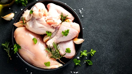 Avertisment pentru români: nu toate bucățile de pui sunt sănătoase. Părțile pe care ar trebui să le eviți