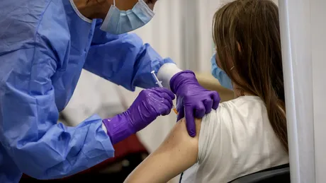 A patra doză de vaccin anti-COVID nu ar mai fi necesară. EMA: Ar putea supraîncărca sistemul imunitar