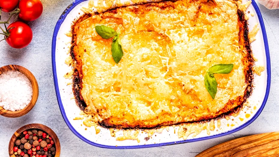 Musaca de cartofi, rețetă de post. Ingredientul banal care îi schimbă complet gustul!