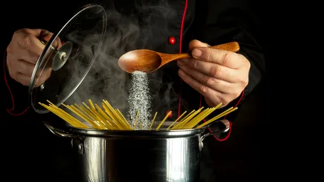 Greșeala pe care o faci când fierbi pastele. Cum le prepari al dente