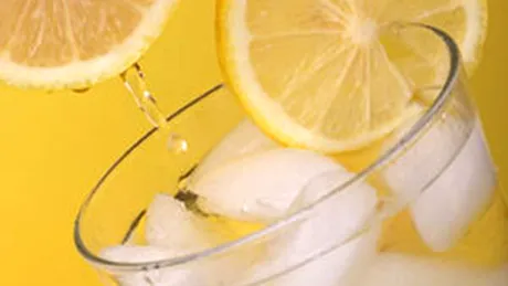 4 băuturi răcoritoare şi energizante de vară pe care trebuie să le încerci