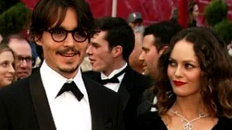 Johnny Depp o ia de nevasta pe Vanessa Paradis