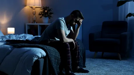 Obiceiul nocturn care poate semnala un risc de cancer și pe care mulți îl ignoră