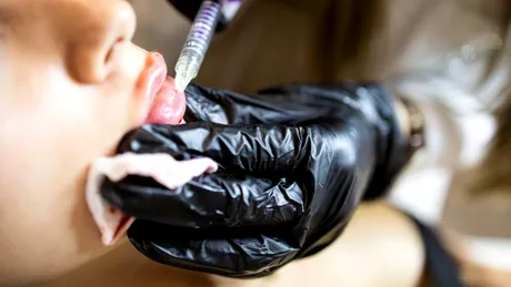 Trendul fetelor minore din România care le poate marca pe viață. Medicul Ana Clima trage un puternic semnal de alarmă: „Vin cu mamele de mână să își mărească buzele”