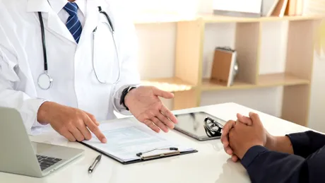 Asigurarea medicală în 2026 pentru românii fără venituri. Cât costă și cum se achită suma?