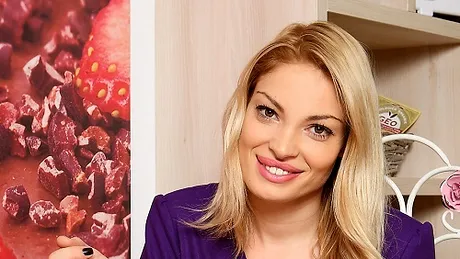 Valentina Pelinel şi-a schimbat look-ul în luna a şaptea de sarcină