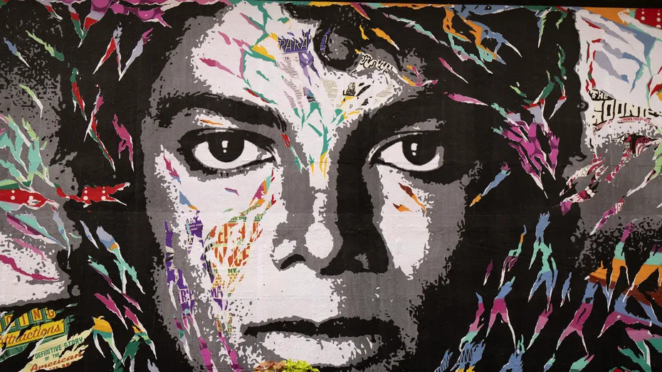 Michael Jackson avea datorii de peste 500 de milioane de dolari la momentul decesului său. Avocaţii ar fi reuşit să şteargă acele datorii