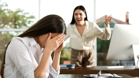 8 obiceiuri inconștiente prin care riști să atragi oameni toxici în viața ta fără să-ți dai seama