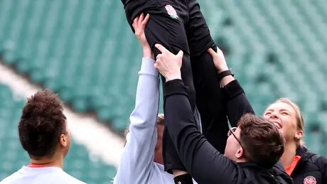 Kate Middleton, cum nu ai mai văzut-o până acum. Ducesa a fost surprinsă pe terenul de fotbal