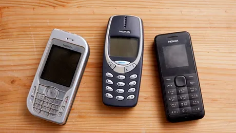 Dacă le ai acasă, te poți îmbogăți. Cele 3 telefoane mobile vechi care valoreaza o avere în 2025