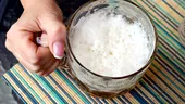 5 moduri în care te îngrașă alcoolul. Dereglează hormonii și împiedică ficatul să metabolizeze grăsimea