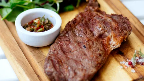 Cum să consumi carnea roșie să nu-ți afectezi sănătatea