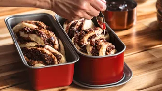 Cozonac cu aluat opărit. Rețeta tradițională pentru un cozonac pufos și care nu se usucă