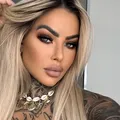 O celebră influenceriță a murit după ce și-a făcut o operație estetică! Avea doar 27 de ani