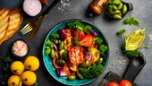 Cum să-ți îngrijești sănătatea vara: 3 alimente esențiale pentru zilele toride
