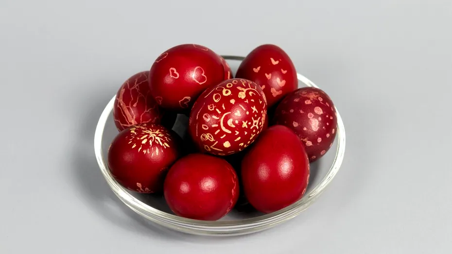 Când se vopsesc, de fapt, ouăle de Paște? Tradiția pe care mulți o uită