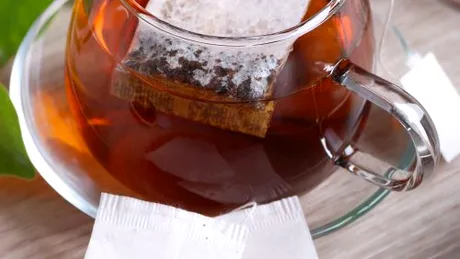 7 secrete de frumuseţe din pliculeţele de ceai