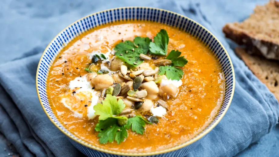 Supă cremă de morcovi - 44 de calorii per porție. Rețetă de post, gata în 30 de minute