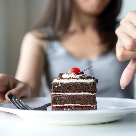 De ce nu e bine să ai „cheat days” când ții dietă. Motivul pentru care ar trebui să mănânci curat pe tot parcursul regimului