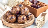 Biluțe energizante din 5 ingrediente. Fără coacere, de post, gata în 5 minute!