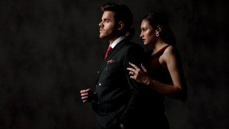 Bărbatul Leu știe să pună pe piedestal femeia! Cum se comportă această zodie în iubire