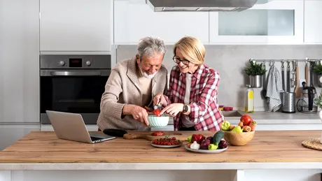 Un medic a descoperit secretul tinereții. Care sunt cele 4 reguli alimentare pe care le urmează cu sfințenie