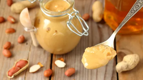 Cum să faci acasă unt de arahide fără zahăr. Rețetă rapidă, din 4 ingrediente