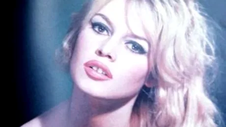 Secrete scandaloase din viața intimă a lui Brigitte Bardot. S-a iubit cu peste 100 de persoane, inclusiv femei. „Le-am oferit tinerețea și frumusețea mea”