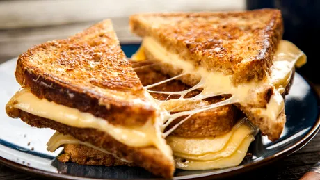 10 alimente care îți scurtează viața. Mănâncă-le rar și în cantitate mică dacă vrei să trăiești mult!