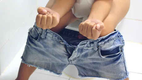 Constipația care te chinuie mai mult de 3 luni e semn de boală!