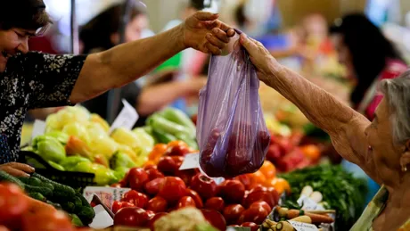 Prețurile la legumele din piețe, tot mai mari în Postul Crăciunului! Românii simt presiunea asupra bugetului / VIDEO