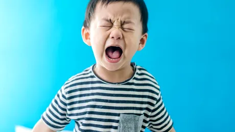 Crizele de frustrare la copii: de ce apar, cum le gestionăm și când devin un semnal de alarmă