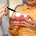 (P) Implant dentar: cele mai moderne tehnologii de implantologie