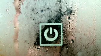 Cum faci ca oglinda din baie să nu se mai aburească. Trucuri simple care chiar funcționează