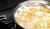 Câtă sare trebuie să pui în apa pentru paste. Un chef dezvăluie cantitatea corectă