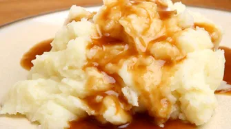 Alimentul pe care să nu-l pui niciodată în piure! Îl face apos și se usucă repede. Cu ce să-l înlocuiești să-ți iasă cremos ca la restaurant