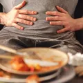 (P) Balonare după masă? Iată cum îți poți ajuta bila să funcționeze normal