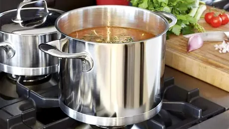 Rețetă ciorbă economică | Cum să faci cea mai ieftină ciorbă cu carne, cu doar 9 lei (4 porții)