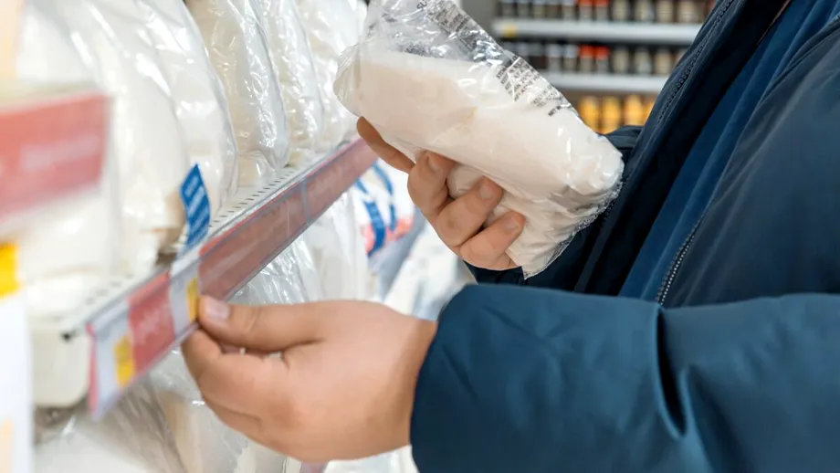 Românii cumpără mai puțin: consumul de alimente și băuturi în scădere, pe fondul prețurilor tot mai mari / VIDEO