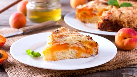 Pandişpan cu fructe: 3 reţete uşor de preparat