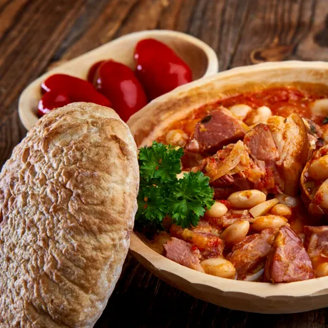 Rețeta autentică de fasole cu ciolan! Gustul tradiției românești de 1 Decembrie