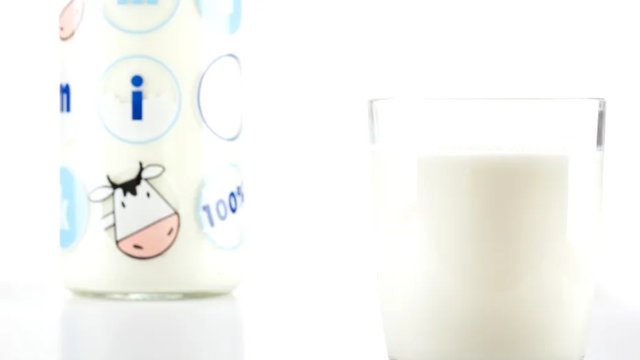 Ai renunțat la lapte? Specialiștii spun că acest obicei „sănătos” te-ar putea costa mai mult decât crezi