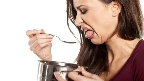 10 boli care se manifestă prin lipsa mirosului și a gustului, în afară de COVID-19. Și anumite medicamente pot avea aceste reacții adverse!