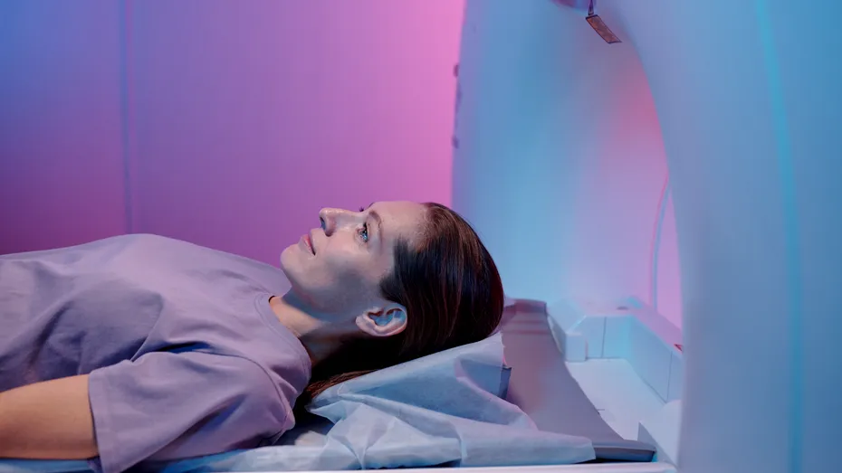 INTERVIU: Radioterapia, mai ușoară pentru pacienții oncologici, dacă e făcută cu tehnologia potrivită