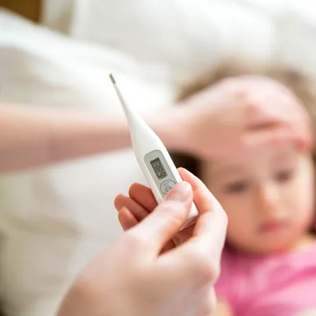 A început sezonul virozelor şi gripelor. Rata vaccinărilor a scăzut în România / VIDEO